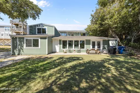 145 Hoop Pole Creek Dr #B, Atlantic Beach, NC 28512