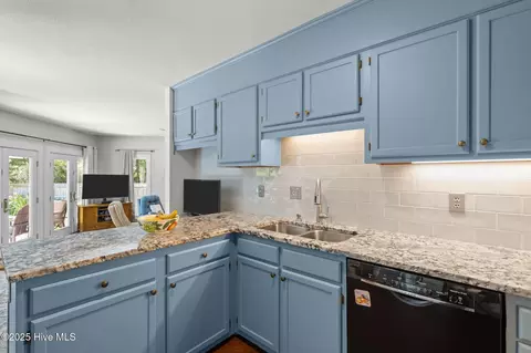 Kitchen - 16 Monmouth Ct, Pinehurst, NC 28374 photo 2 of 3