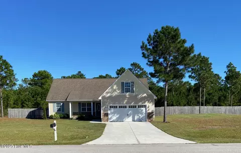 306 Basil Ct, Hubert, NC 28539 photo 2