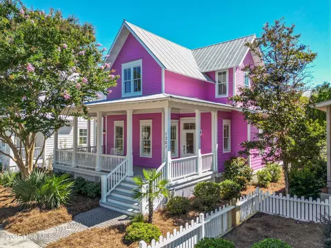 1307 Spot Ln, Carolina Beach, NC 28428