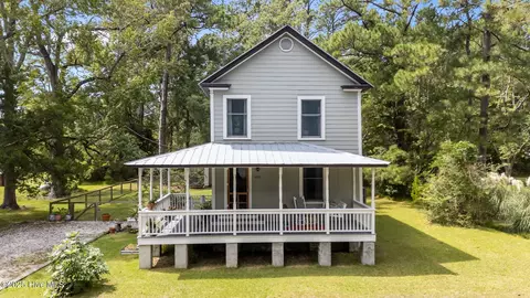 4227 Orchard Creek Rd, Oriental, NC 28571