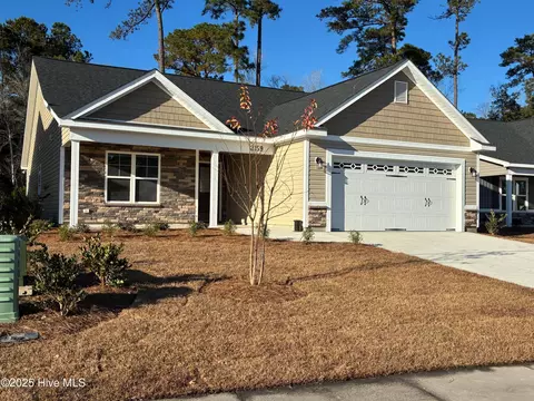 2159 Southern Pine Dr, Leland, NC 28451