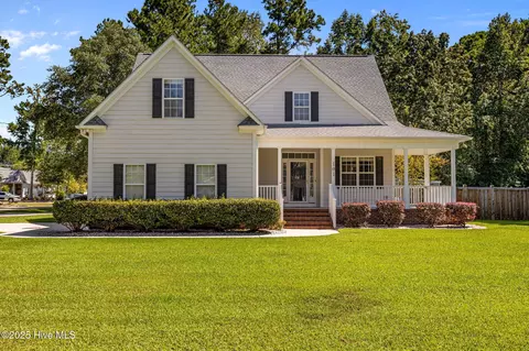 101 E Pointe Rd, Rocky Point, NC 28457