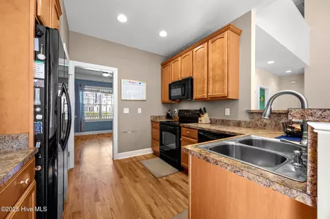 101 E Pointe Rd, Rocky Point, NC 28457 photo 8
