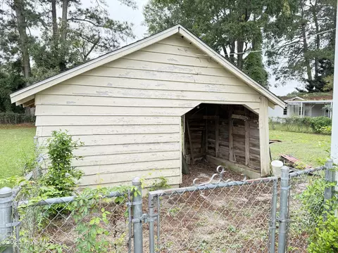 Other - 513 Steele St, Mount Olive, NC 28365 photo 3 of 6