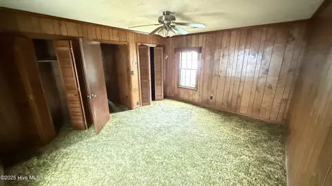 Bedroom - 513 Steele St, Mount Olive, NC 28365 photo 6 of 8