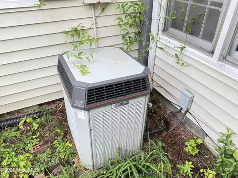 Other - 513 Steele St, Mount Olive, NC 28365 photo 4 of 6