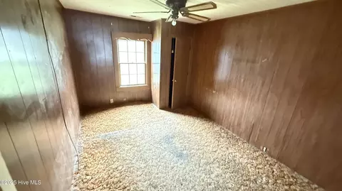 Bedroom - 513 Steele St, Mount Olive, NC 28365 photo 7 of 8