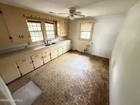 Kitchen - 513 Steele St, Mount Olive, NC 28365 photo 1 of 3