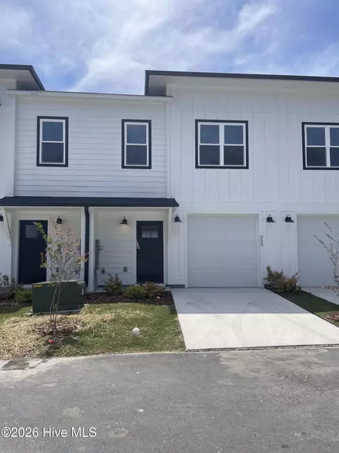 253 Townhome Ln #253, Southern Pines, NC 28387