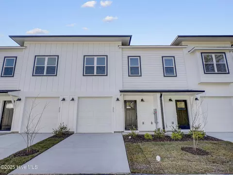 255 Townhome Ln #255, Southern Pines, NC 28387