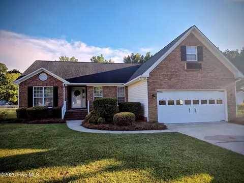 311 Forest Oaks Dr, New Bern, NC 28562