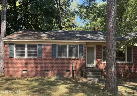 1612 Rosewood Ave, Rocky Mount, NC 27801