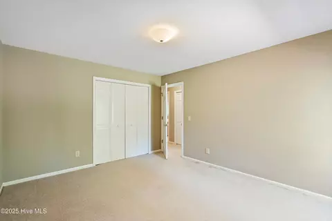 Bedroom - 153 Olde Point Rd, Hampstead, NC 28443 photo 3 of 4