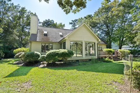 Exterior - 153 Olde Point Rd, Hampstead, NC 28443 photo 2 of 3
