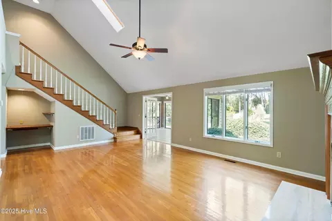 Living - 153 Olde Point Rd, Hampstead, NC 28443 photo 2 of 2