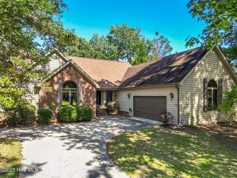 153 Olde Point Rd, Hampstead, NC 28443