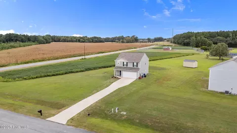 2200 Carriage Dr, Kinston, NC 28504