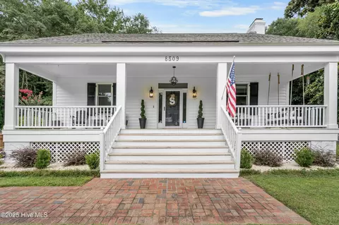 8509 Bald Eagle Ln, Wilmington, NC 28411