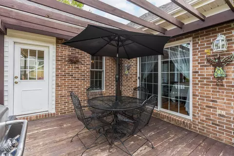 Exterior - 1020 Cordgrass Rd, Hampstead, NC 28443 photo 10 of 16