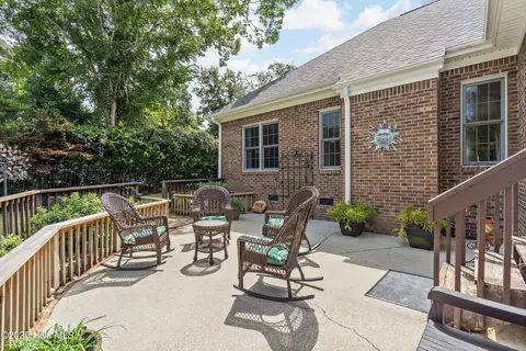Exterior - 1020 Cordgrass Rd, Hampstead, NC 28443 photo 5 of 16