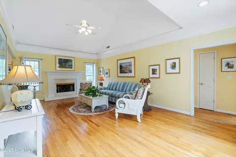 Living - 1020 Cordgrass Rd, Hampstead, NC 28443 photo 3 of 3