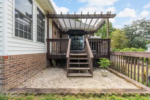 Exterior - 1020 Cordgrass Rd, Hampstead, NC 28443 photo 11 of 16