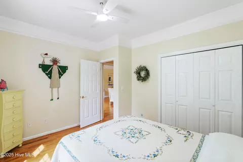 Bedroom - 1020 Cordgrass Rd, Hampstead, NC 28443 photo 5 of 5