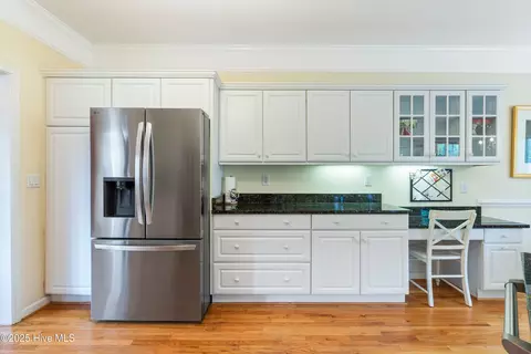 Kitchen - 1020 Cordgrass Rd, Hampstead, NC 28443 photo 4 of 7