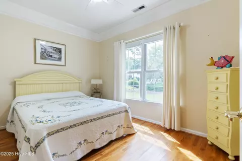 Bedroom - 1020 Cordgrass Rd, Hampstead, NC 28443 photo 4 of 5