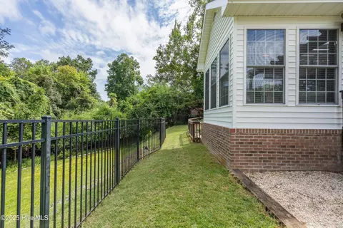 Exterior - 1020 Cordgrass Rd, Hampstead, NC 28443 photo 14 of 16