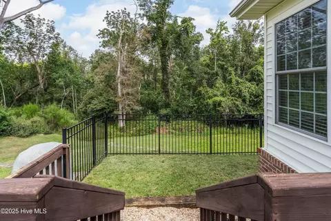 Exterior - 1020 Cordgrass Rd, Hampstead, NC 28443 photo 6 of 16