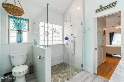 Bath - 1020 Cordgrass Rd, Hampstead, NC 28443 photo 1 of 4