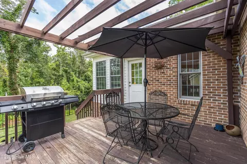 Exterior - 1020 Cordgrass Rd, Hampstead, NC 28443 photo 9 of 16