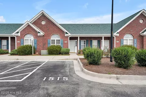 1515 Honeybee Ln, Wilmington, NC 28412