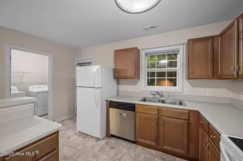 100 Apache Trl, Havelock, NC 28532 photo 13