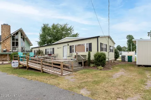 131 Alford Dr, Elizabethtown, NC 28337