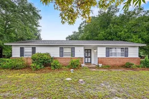 241 Lancaster Rd, Wilmington, NC 28409