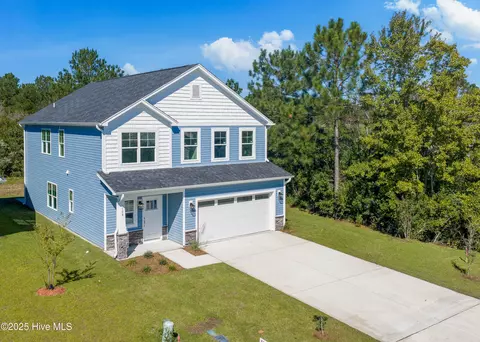 108 Paver Ln, Hampstead, NC 28443