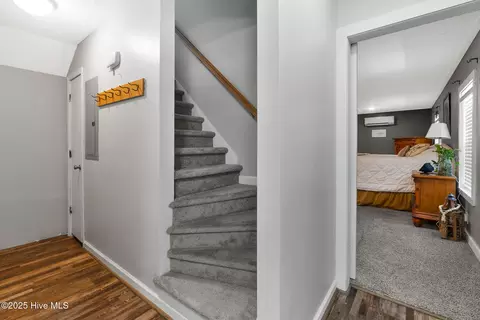 Entry Way - 123 Doe Loop, Hamlet, NC 28345 photo 4 of 4