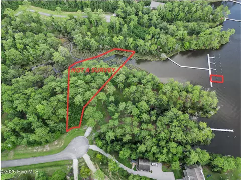 143 Queen Annes Ct, Oriental, NC 28571