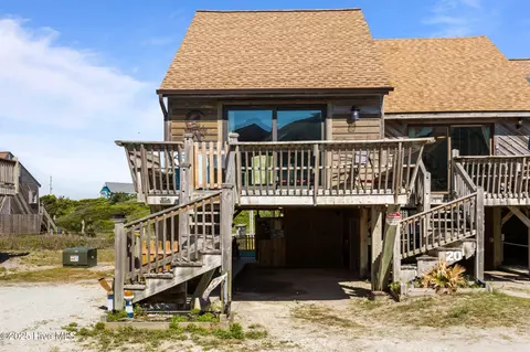 892 New River Inlet Rd #21, North Topsail Beach, NC 28460