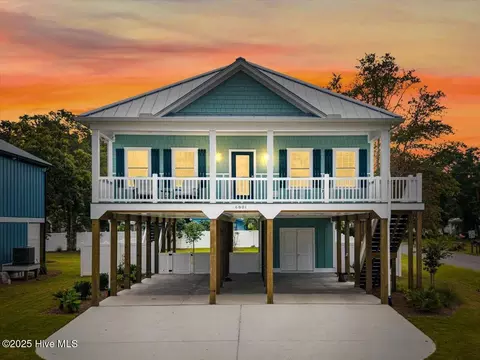 6801 E Yacht Dr, Oak Island, NC 28465