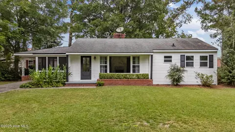 105 W Lakeview Dr, Trenton, NC 28585