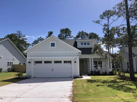 2339 Crescent Bay Dr, Southport, NC 28461