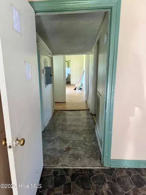 Entry Way - 4270 High St, Ayden, NC 28513 photo 1 of 2