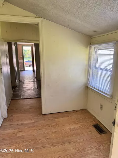 Entry Way - 4270 High St, Ayden, NC 28513 photo 2 of 2