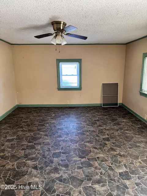 Living - 4270 High St, Ayden, NC 28513 photo 1 of 1