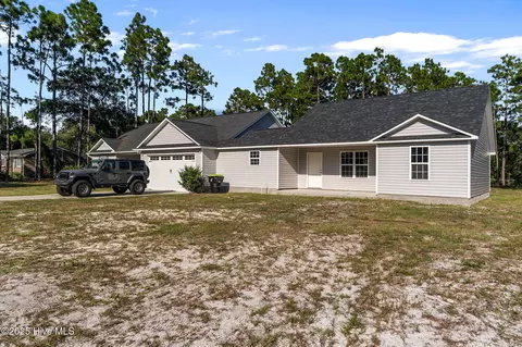 757 Eden Dr, Southport, NC 28461