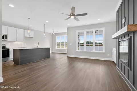 Living - 5141 Willows Edge Dr, Sims, NC 27880 photo 2 of 6